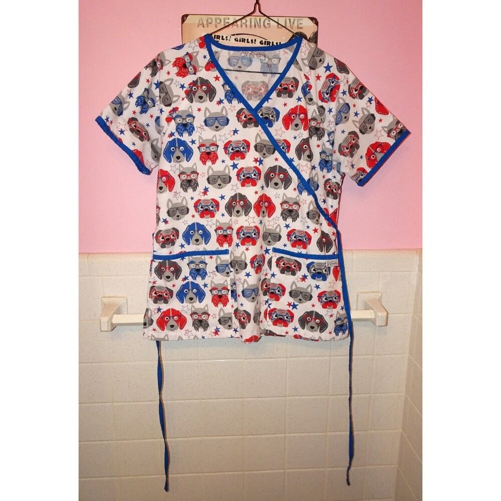 UA Scrubs Fourth of July Dogs Scrub Top S red white blue cotton vet tech